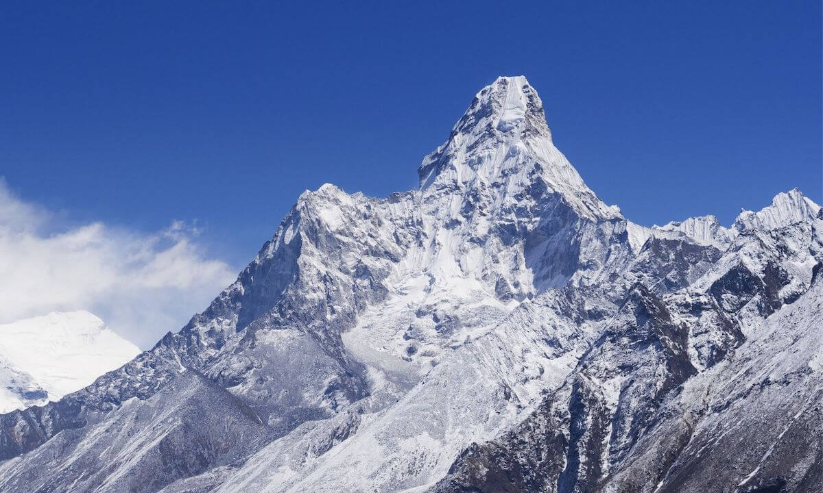 Die formschöne Ama Dablam im Himalaya Die formschöne Ama Dablam im Himalaya