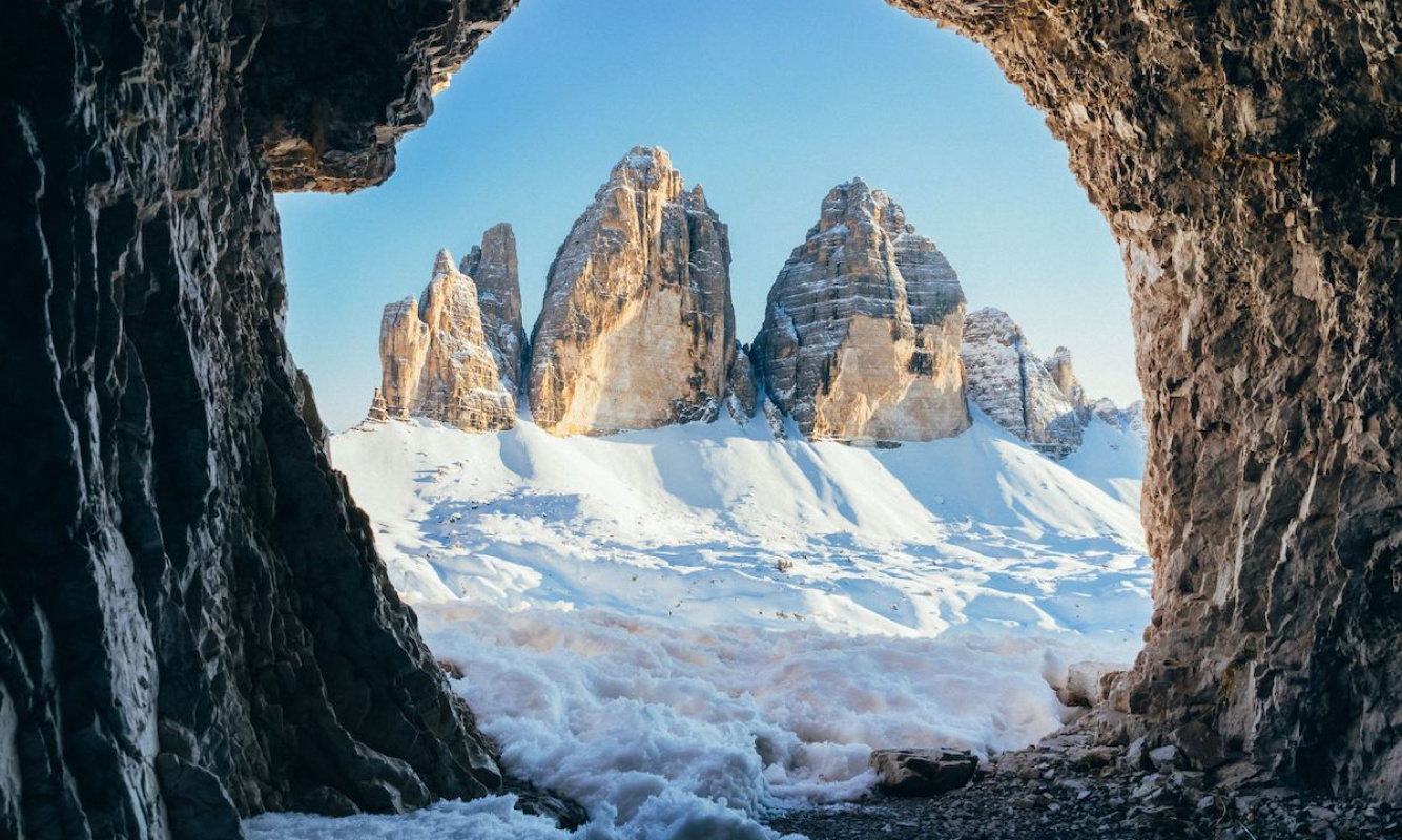 Die Drei Zinnen im tief verschneiten Winter