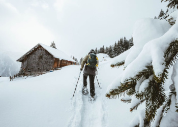 Winterwanderung: Die perfekte Ausrüstung für kalte Tage Winterwanderung: Die perfekte Ausrüstung für kalte Tage