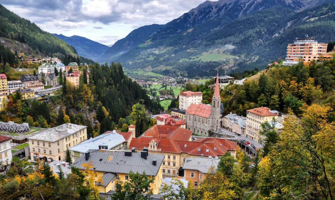 Bad Gastein - Der bekannte Wintersportort im Nationalpark Hohe Tauern Bad Gastein - Der bekannte Wintersportort im Nationalpark Hohe Tauern