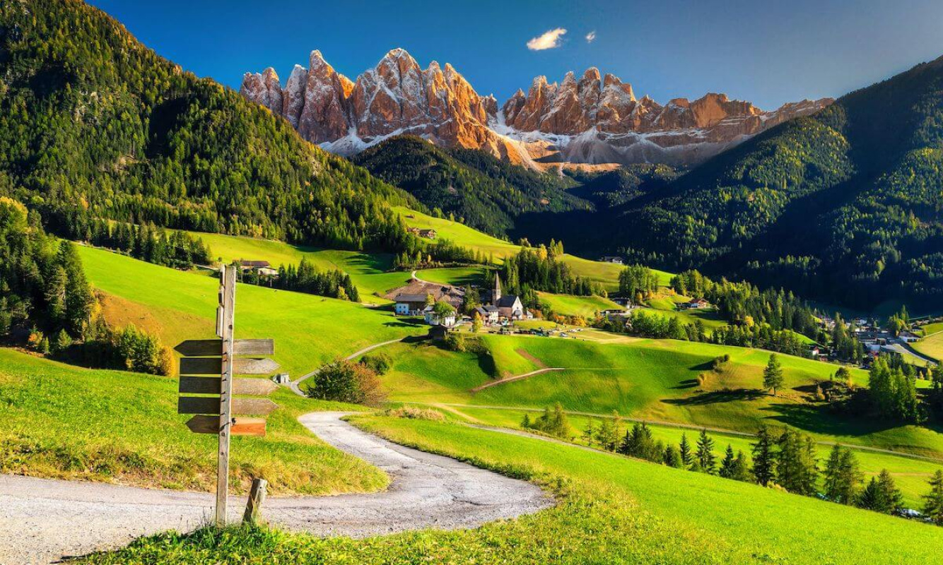 Bergdörfer: Sankt Maddalena in Südtirol Bergdörfer: Sankt Maddalena in Südtirol