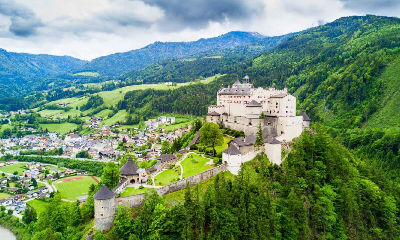 Die Burg Hohenwerfen in Österreich Die Burg Hohenwerfen in Österreich