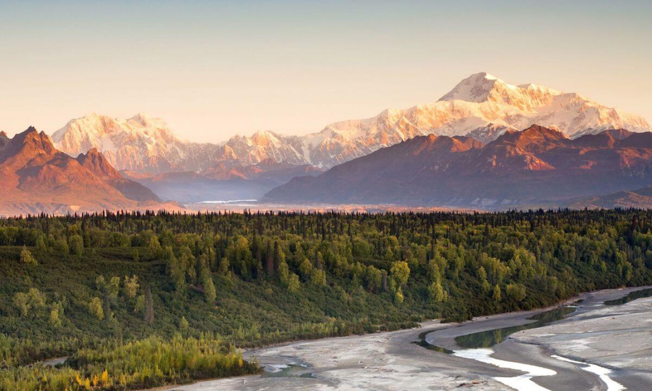 Der Denali in der Alaskakette Der Denali in der Alaskakette