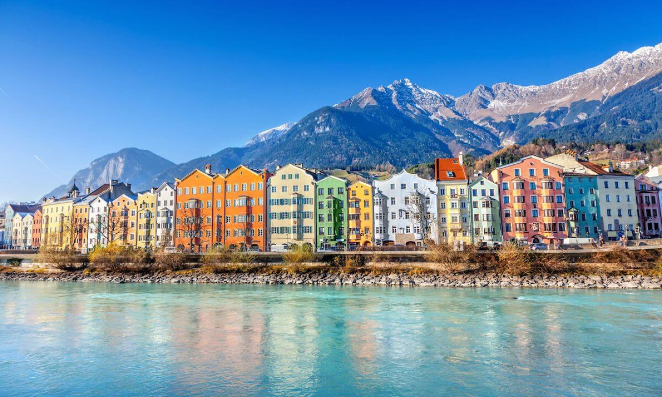 Der Inn auf seinem Weg durch Innsbruck Der Inn auf seinem Weg durch Innsbruck