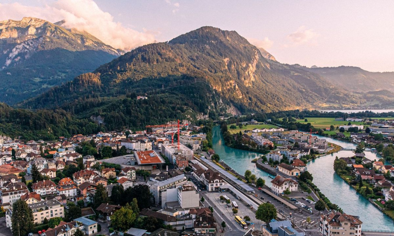 Die Aare in Interlaken Die Aare in Interlaken