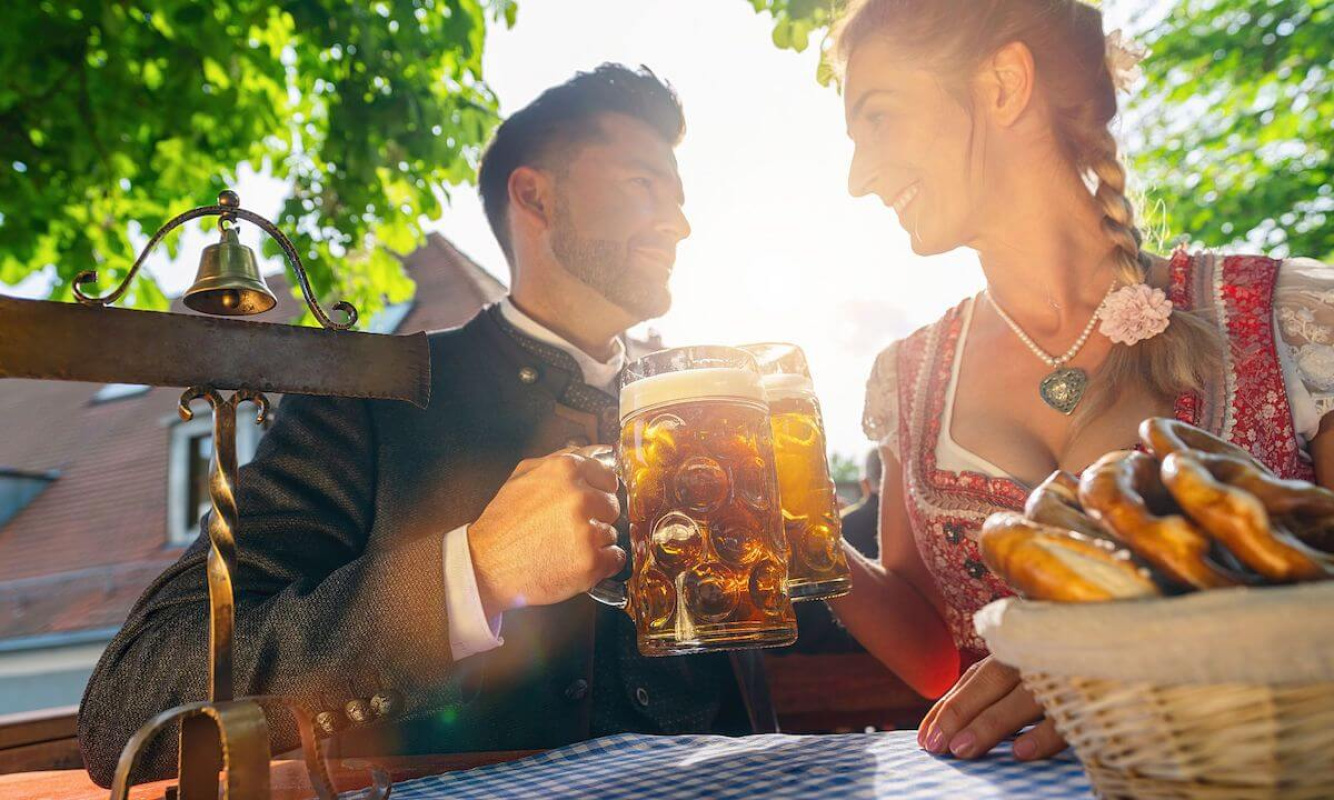 So geht es weiter für Dirndl und Lederhosen So geht es weiter für Dirndl und Lederhosen