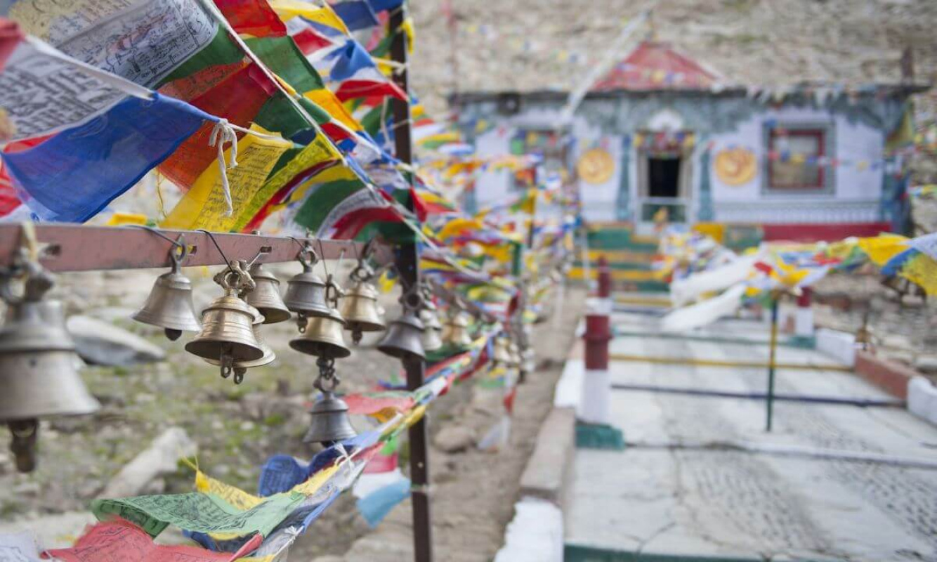 Die zauberhaften Gebetsfahnen im Himalaya Die zauberhaften Gebetsfahnen im Himalaya