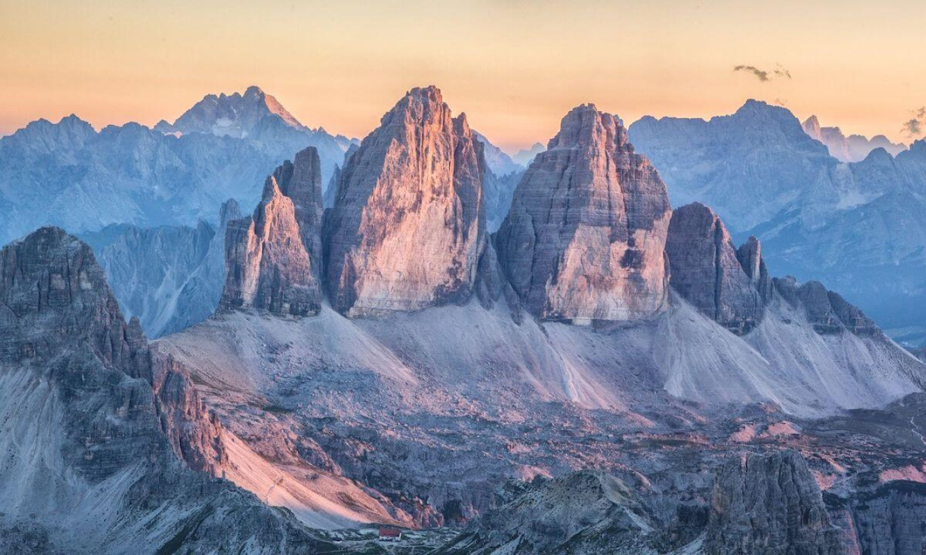 Die Nordwand der großen Zinne Die Nordwand der großen Zinne