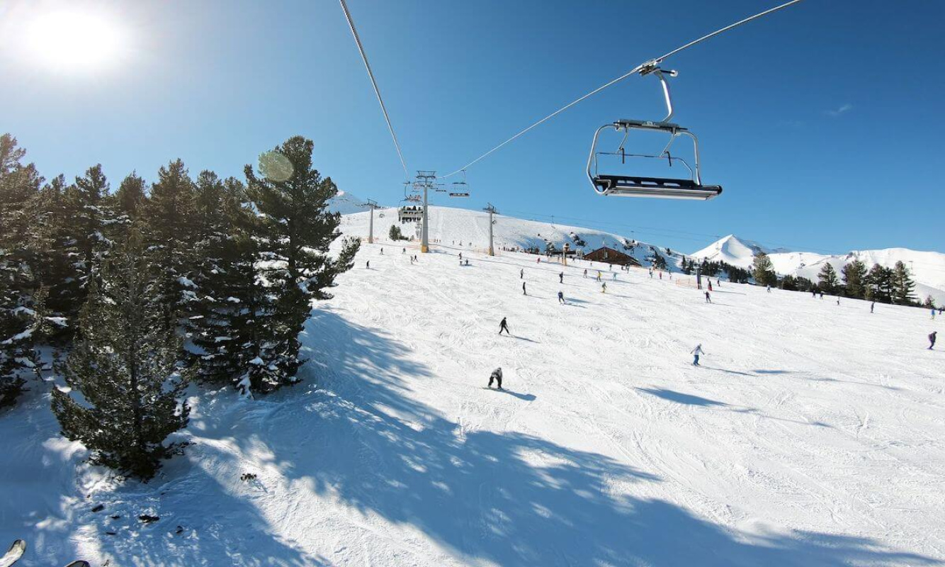 Ein sonniger Skitag in Bansko Ein sonniger Skitag in Bansko