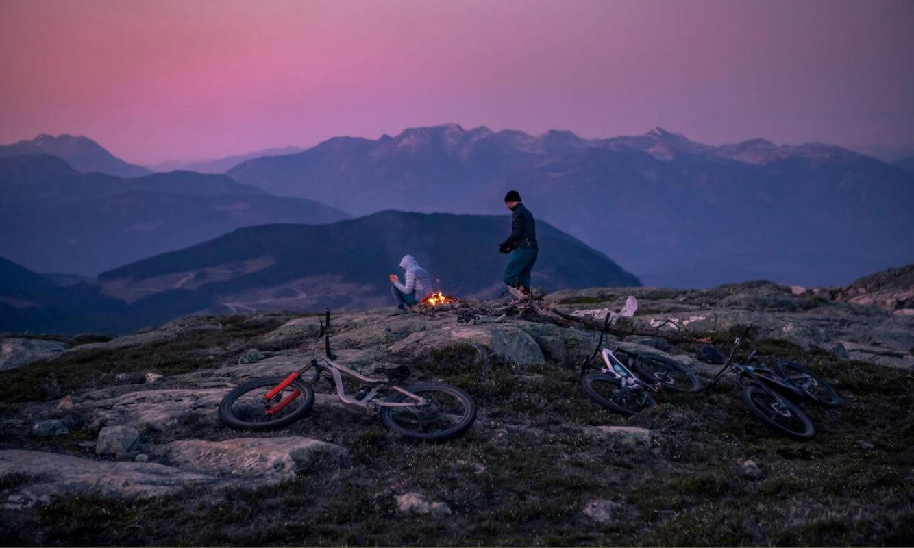 Lagerfeuer in den Bergen Lagerfeuer in den Bergen