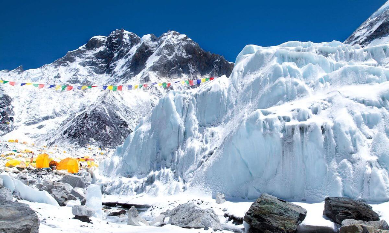 Mount Everest Basislager Gebetsfahnen Mount Everest Basislager Gebetsfahnen