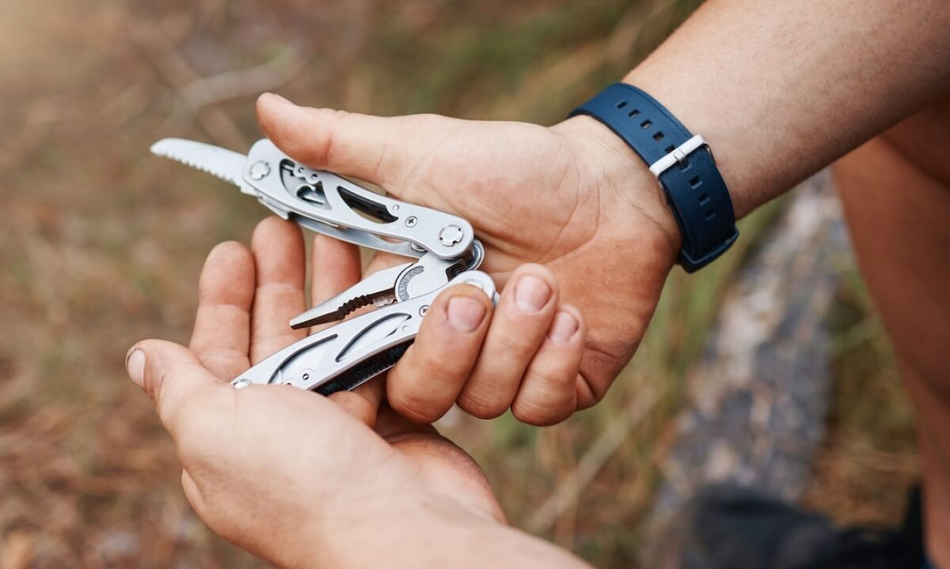 Multifunktionales Werkzeug Multifunktionales Werkzeug