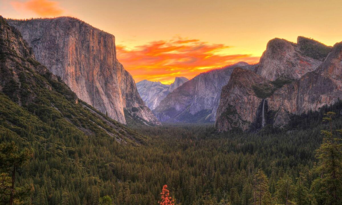 Der Yosemite-Nationalpark in der Sierra Nevada Der Yosemite-Nationalpark in der Sierra Nevada