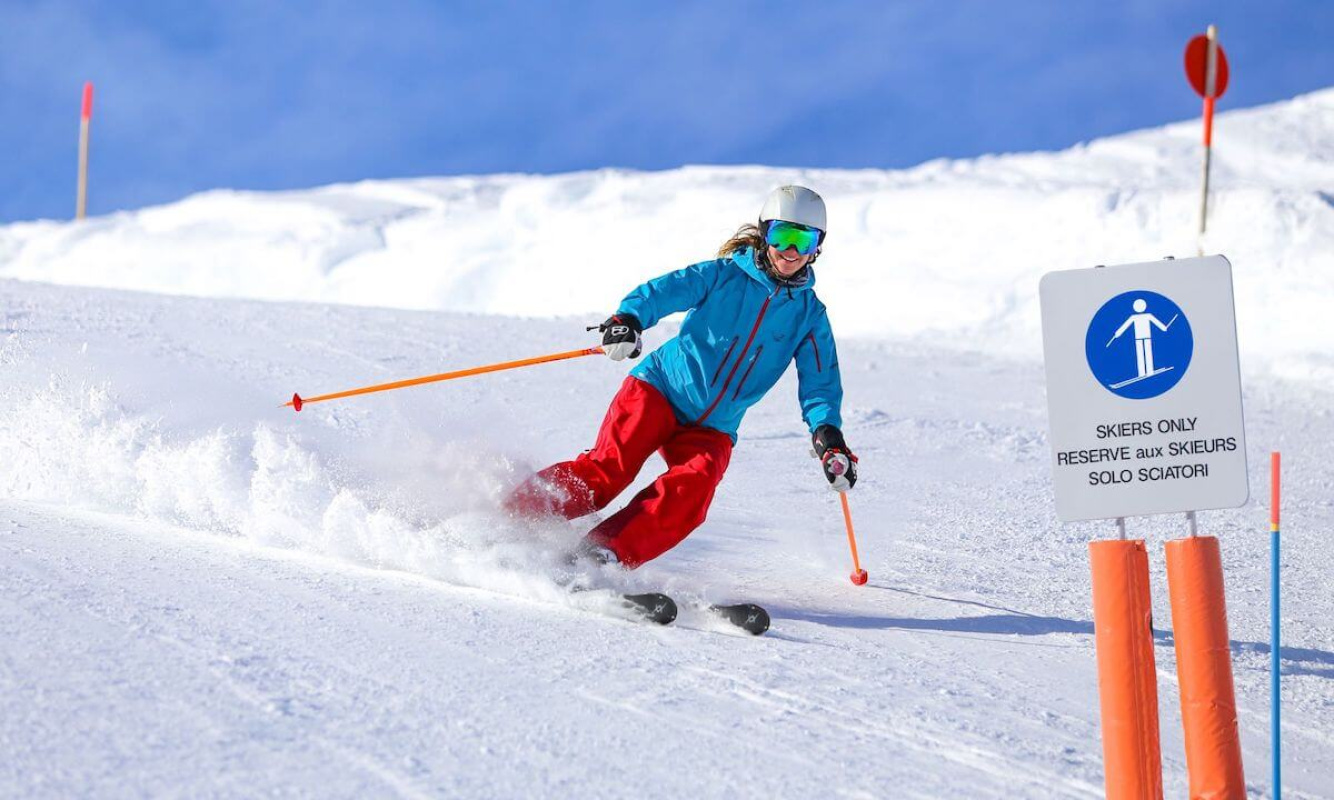 Skifahrer auf der Piste Skifahrer auf der Piste