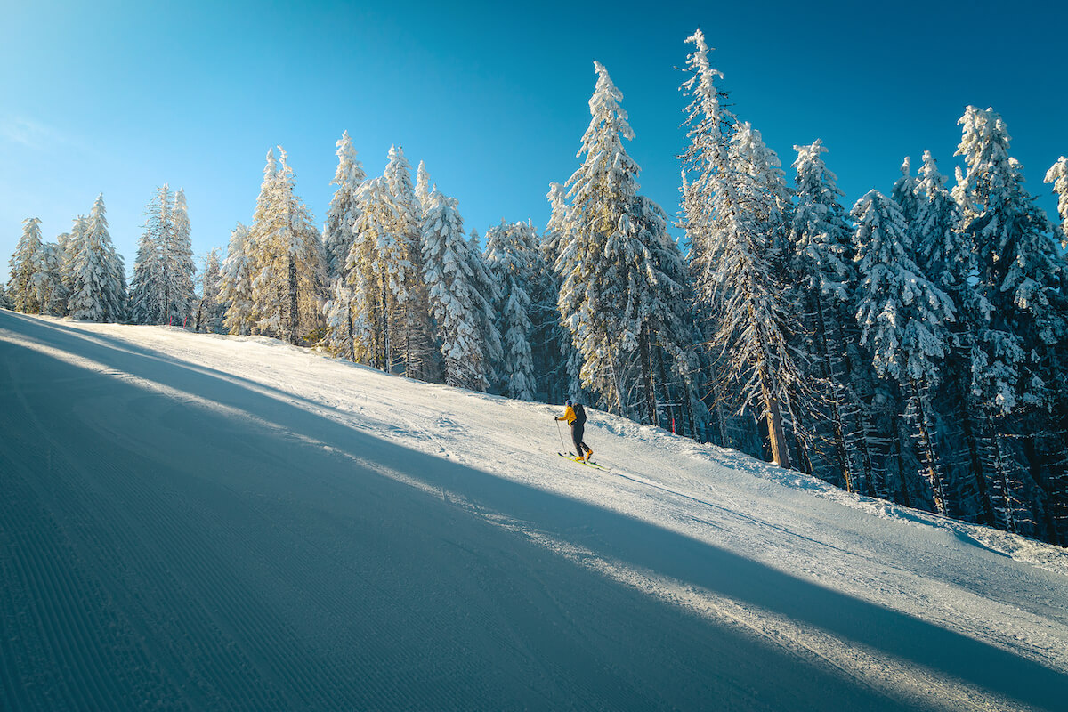 Skitour in den schneebedeckten Karpaten Skitour in den schneebedeckten Karpaten