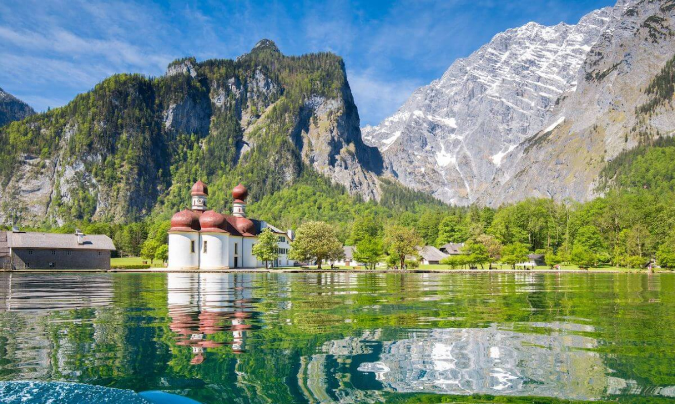 St. Bartholomä am idyllischen Königssee St. Bartholomä am idyllischen Königssee