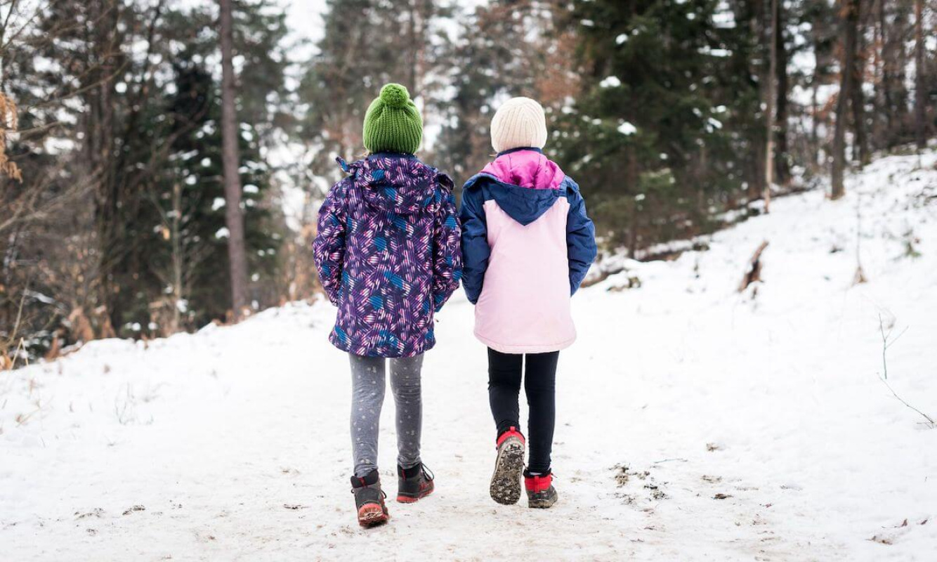 Wandern mit Kindern im Winter Wandern mit Kindern im Winter