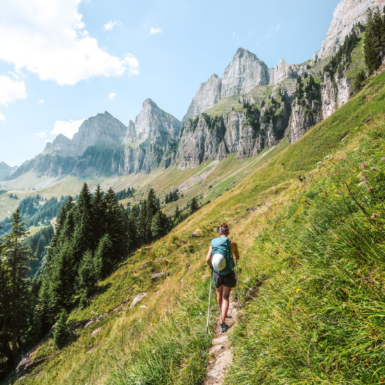 Kleidung beim Wandern im Sommer Kleidung beim Wandern im Sommer
