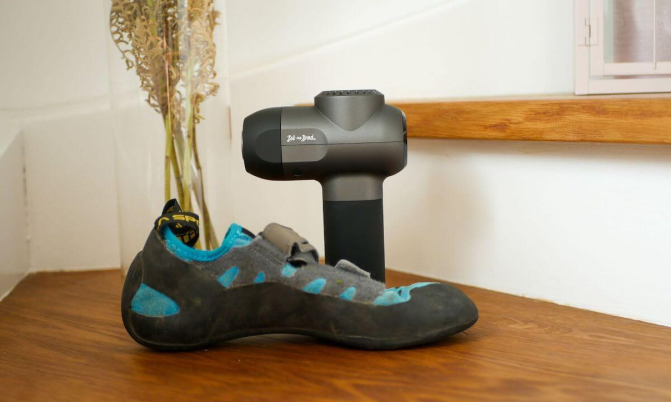 Die Bob and Brad Massagepistole ist hervorragend für Bergsportler geeignet Die Bob and Brad Massagepistole ist hervorragend für Bergsportler geeignet