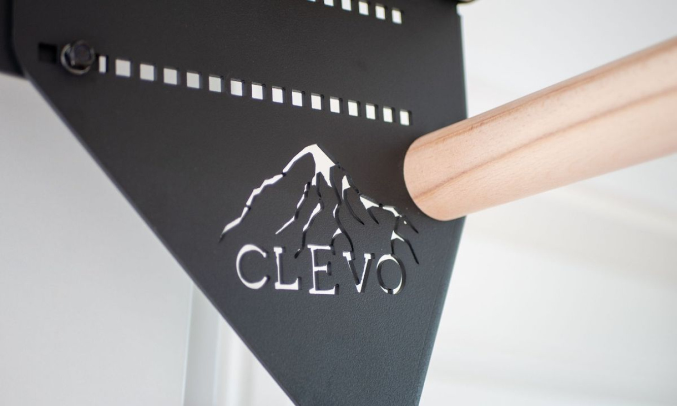 Die Türaufhängung von Clevo im Test Die Türaufhängung von Clevo im Test