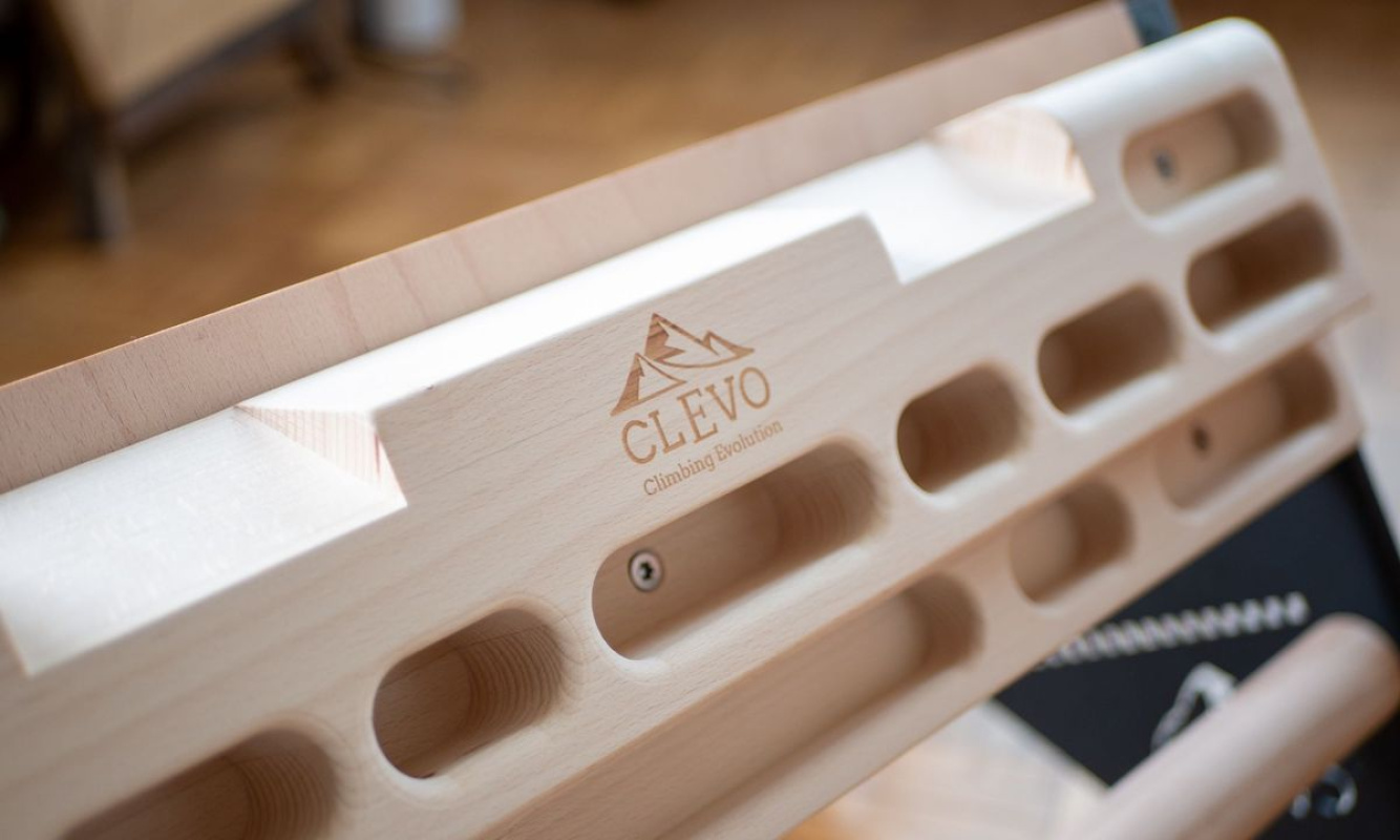 Das Hangboard von Clevo Das Hangboard von Clevo