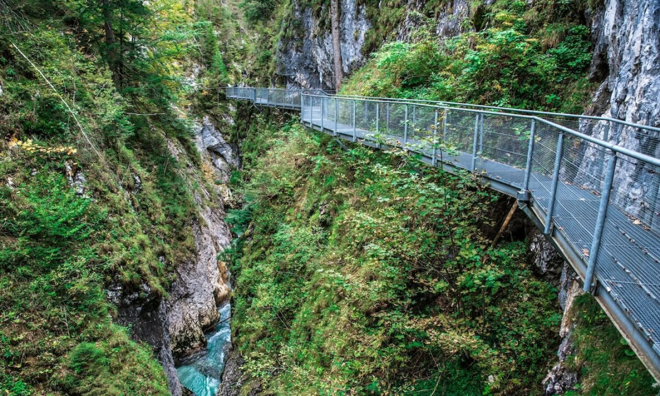 Wanderung durch die Leutaschklamm Wanderung durch die Leutaschklamm