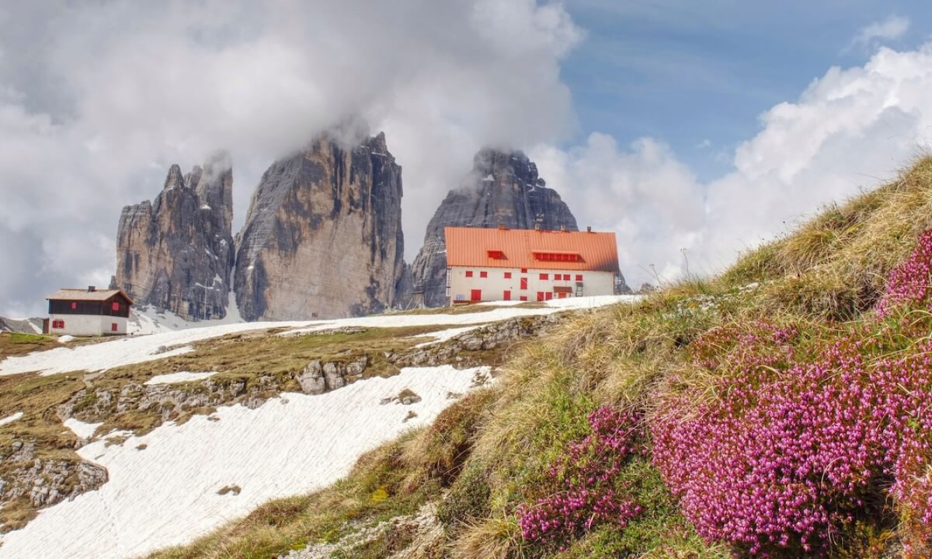 Wanderung zur Dreizinnenhütte Wanderung zur Dreizinnenhütte