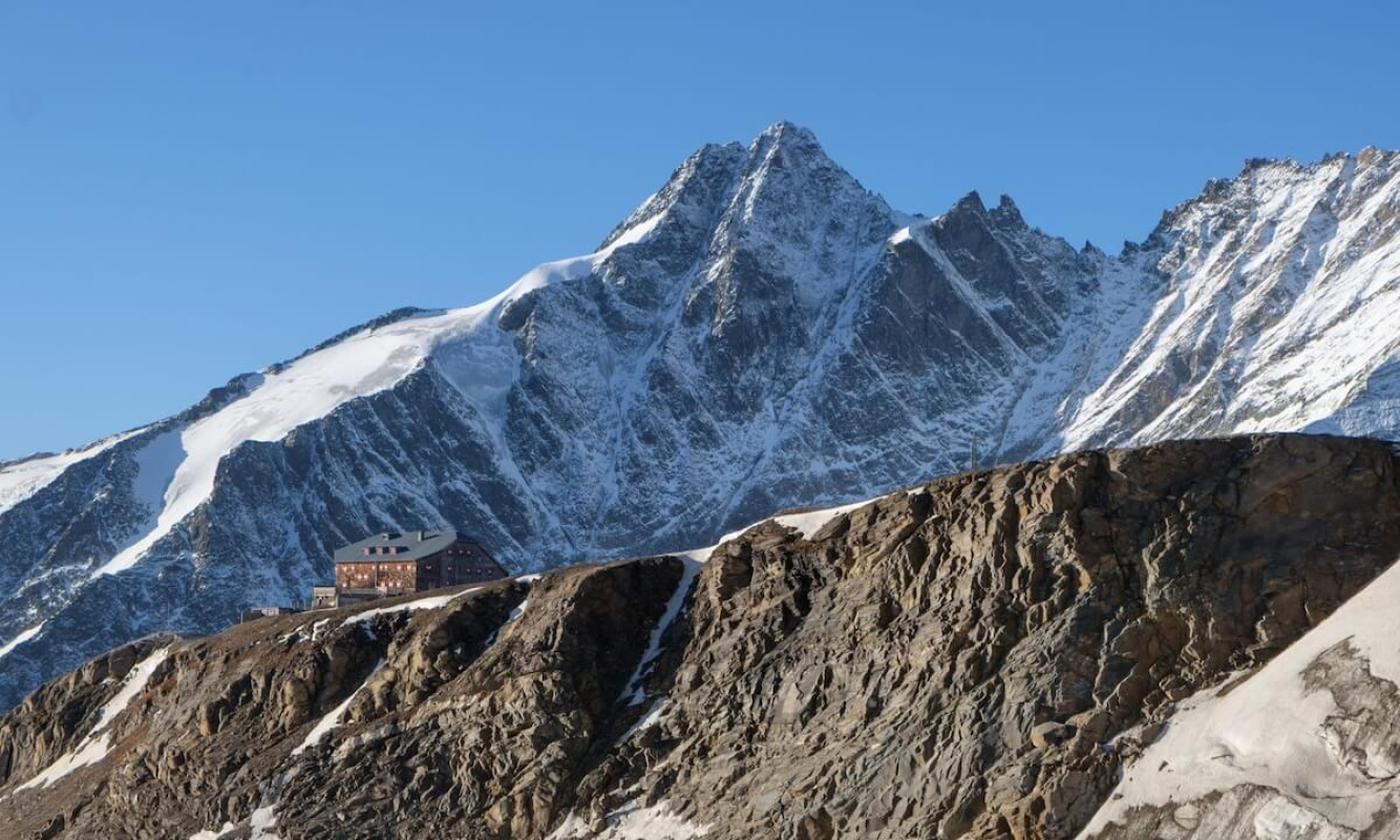 Wanderung zur Oberwalderhütte Wanderung zur Oberwalderhütte