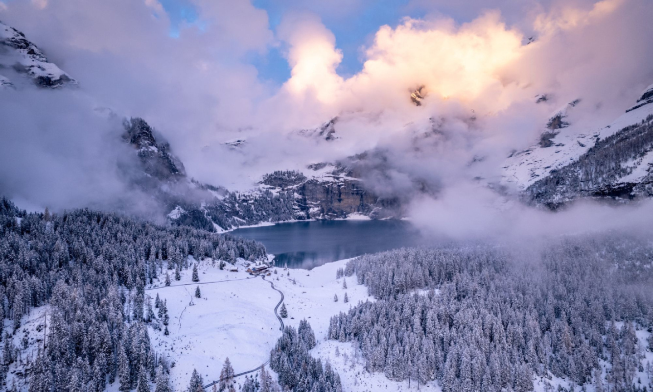 Der Oeschinensee im Winter