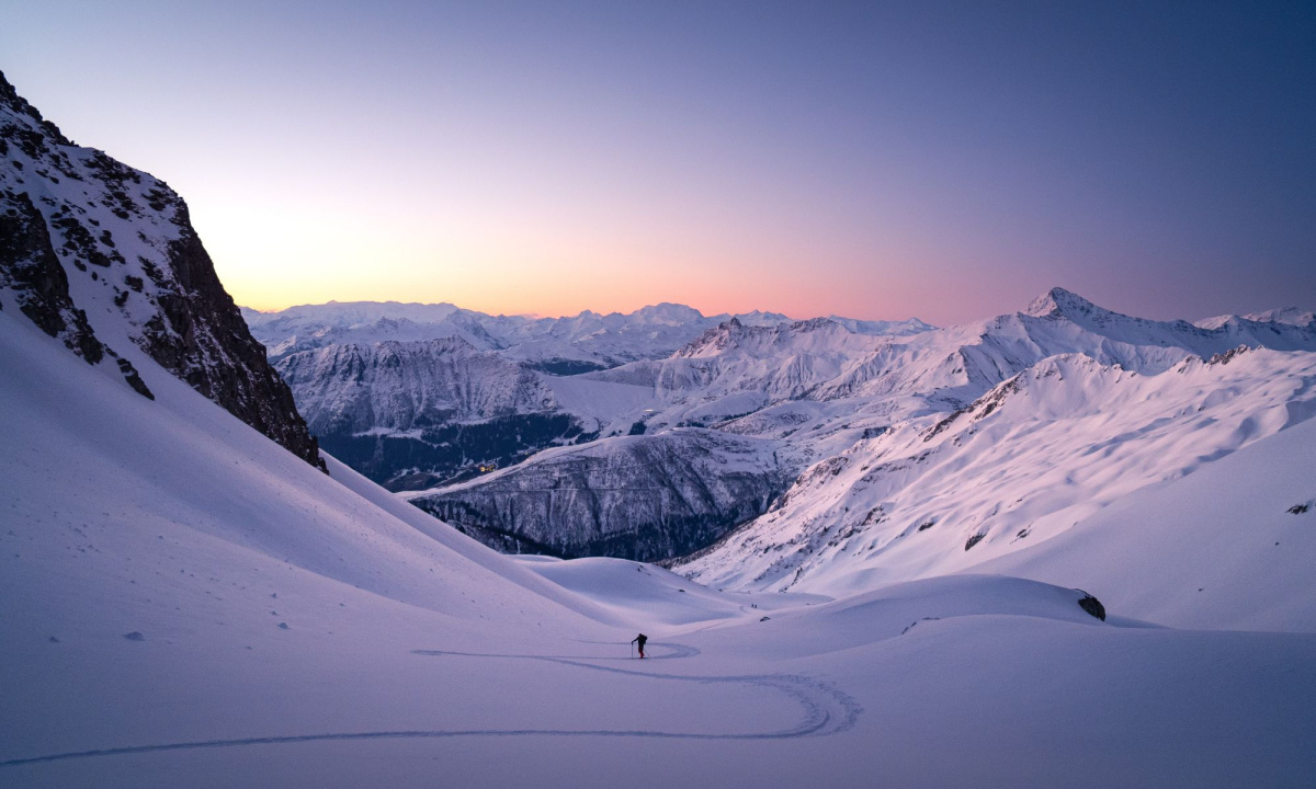 Bergpanorama bei Sonnenaufgang